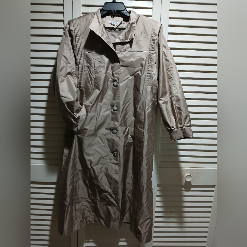 Vintage Rubberized Taupe Trench Coat 9/10 - Picture 2 of 5